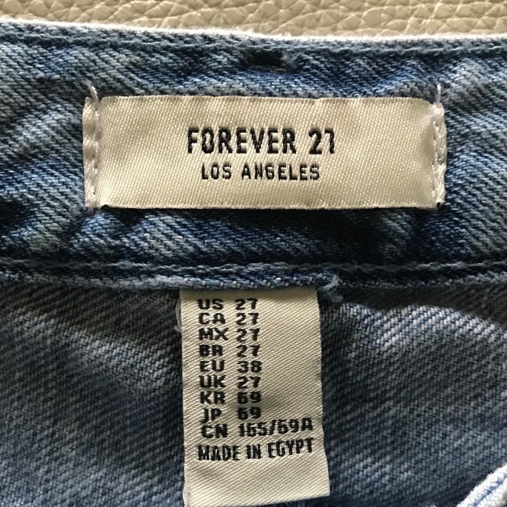 Forever 21 Ripped Jeans - Picture 4 of 5